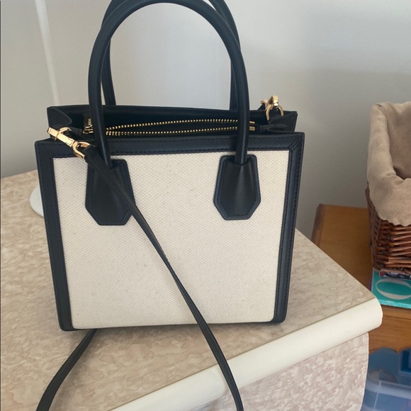 Michael Kors Black and Cream Satchel - Picture 4 of 4